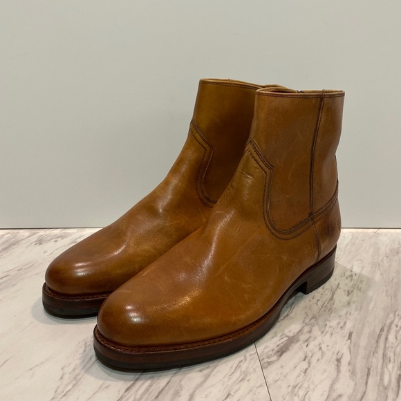 frye sawyer inside zip boot